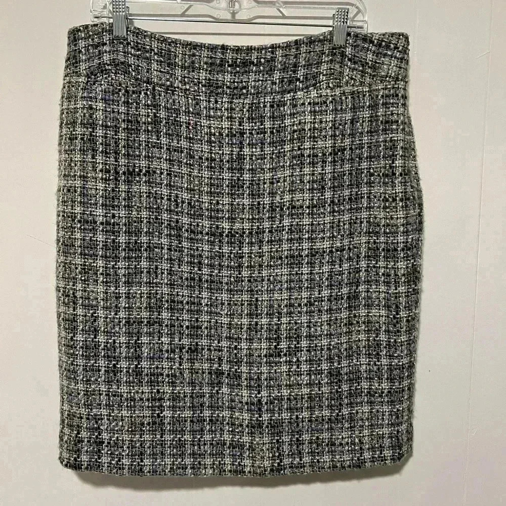 Evan-Picone Knee Length Pencil Wool Skirt